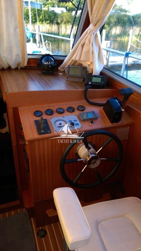 Aquilla 900 Traveller
