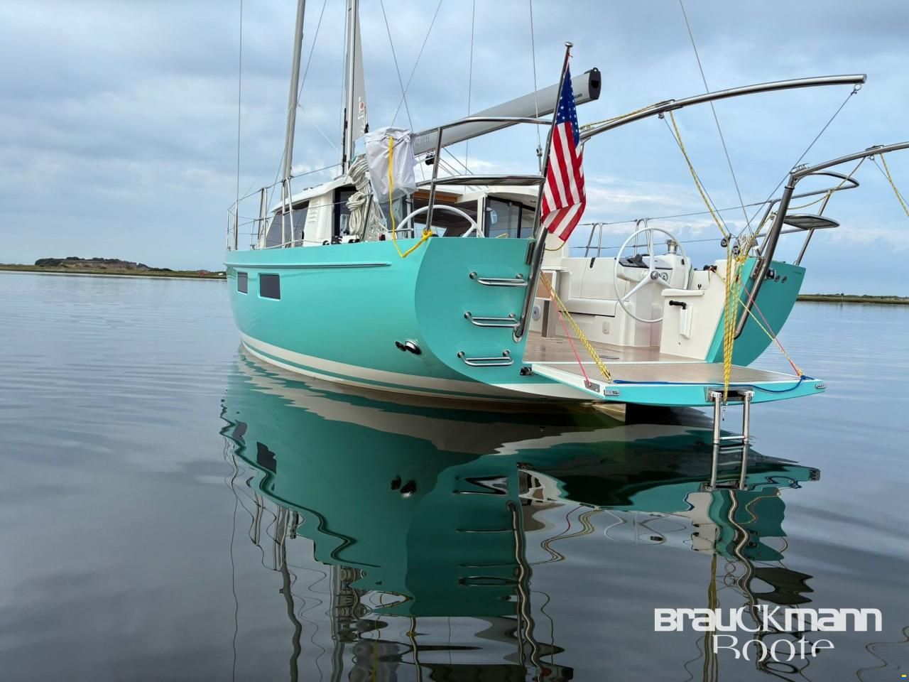 Ridas Yacht/Estland Heyman 42 Decksalon