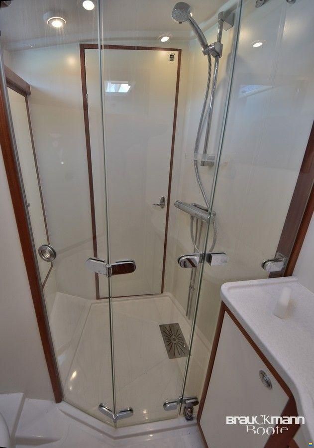 Ridas Yacht/Estland Heyman 42 Decksalon