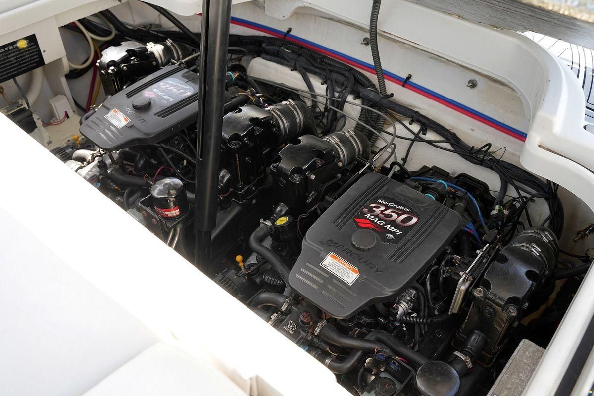 Crownline 315 SCR