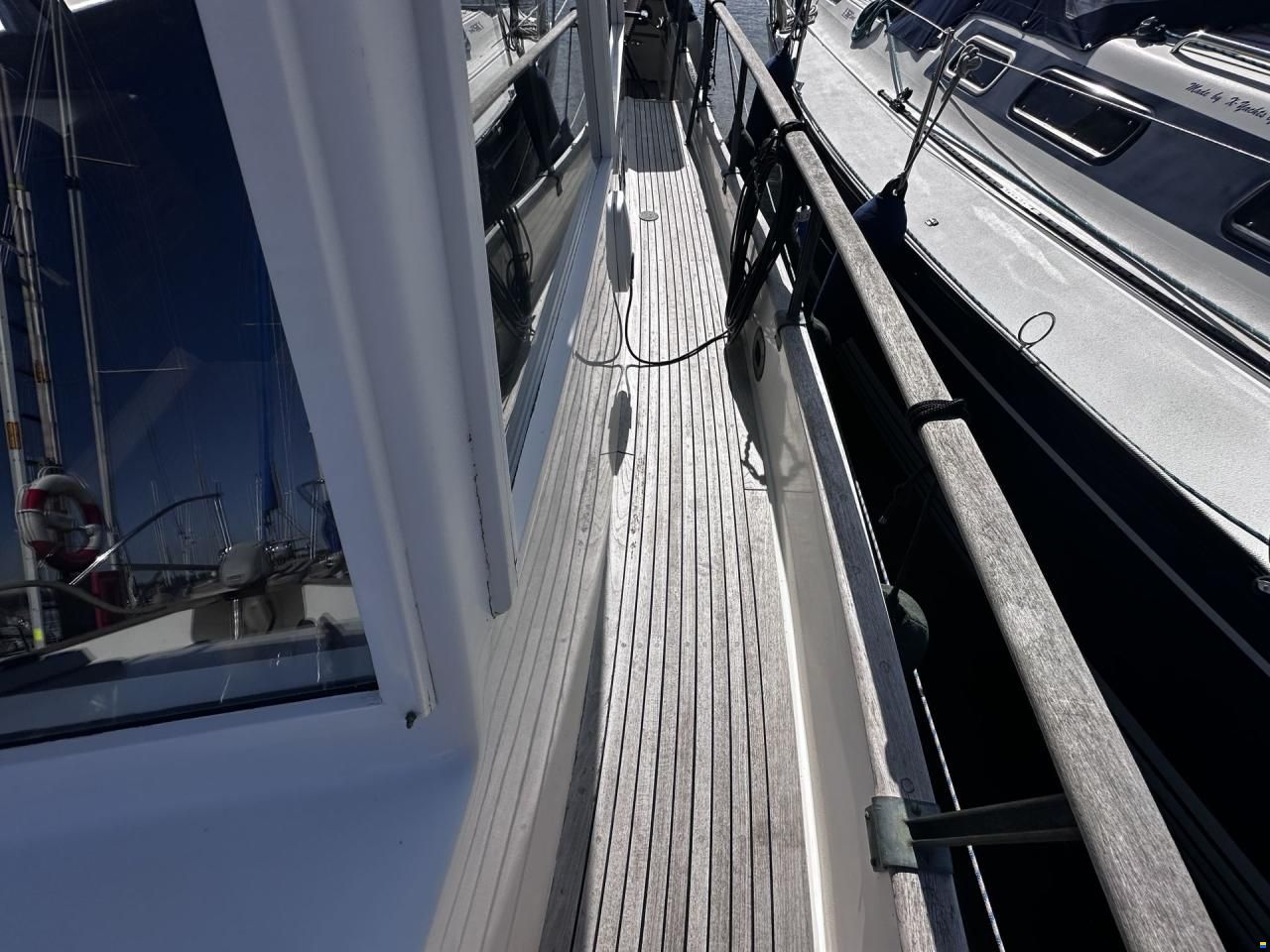 Grand Banks 32