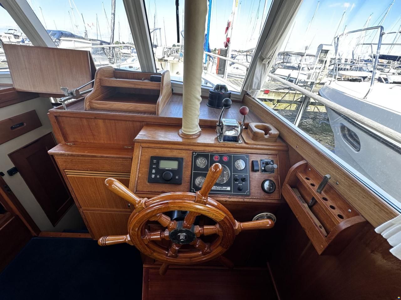 Grand Banks 32