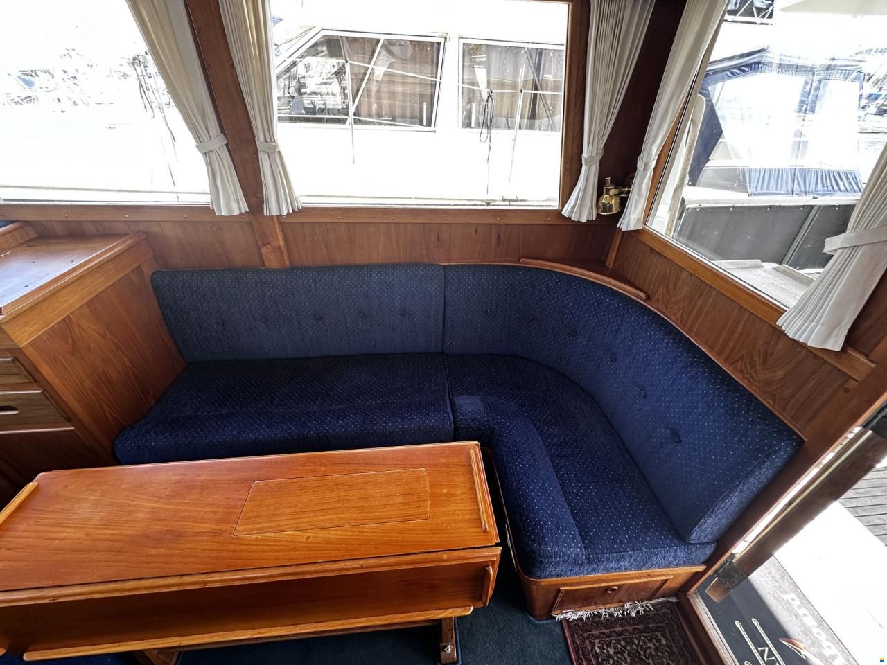 Grand Banks 32