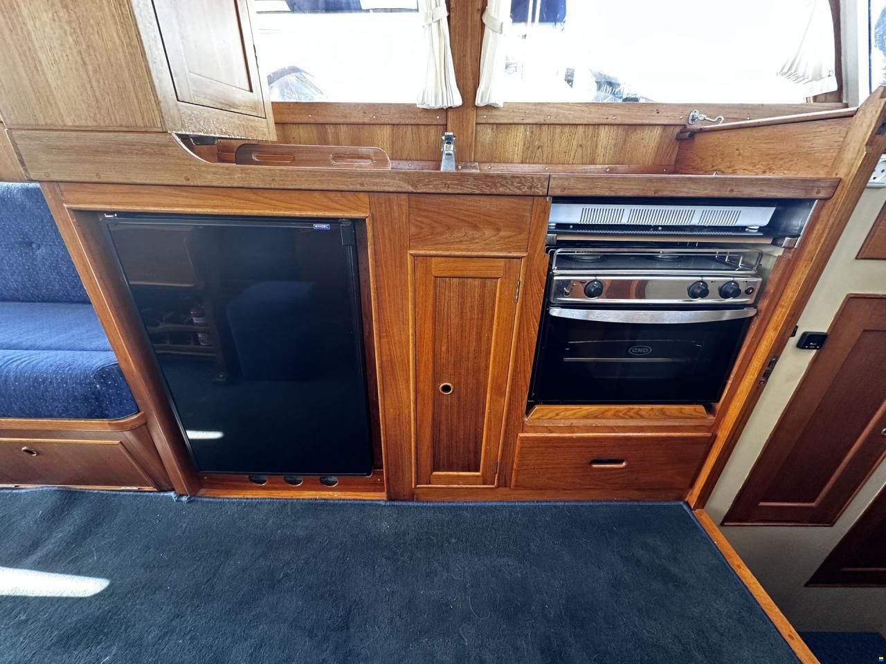 Grand Banks 32