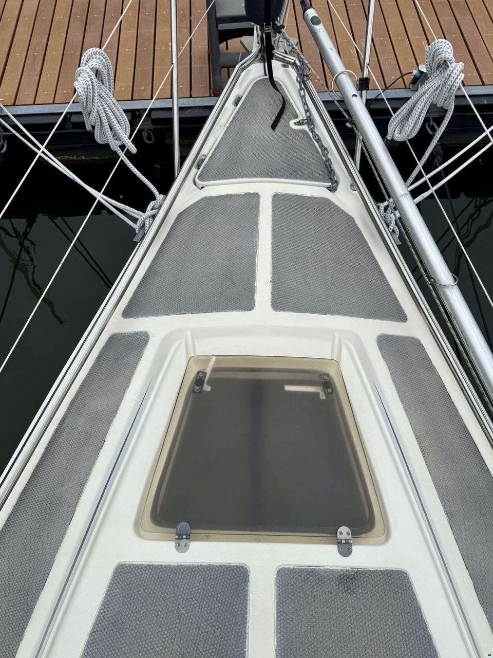 Bavaria 890