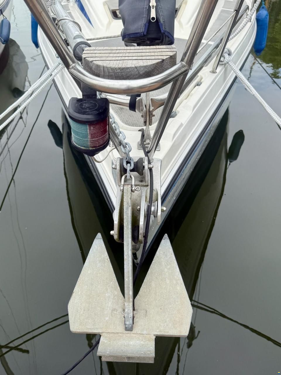 Bavaria 890