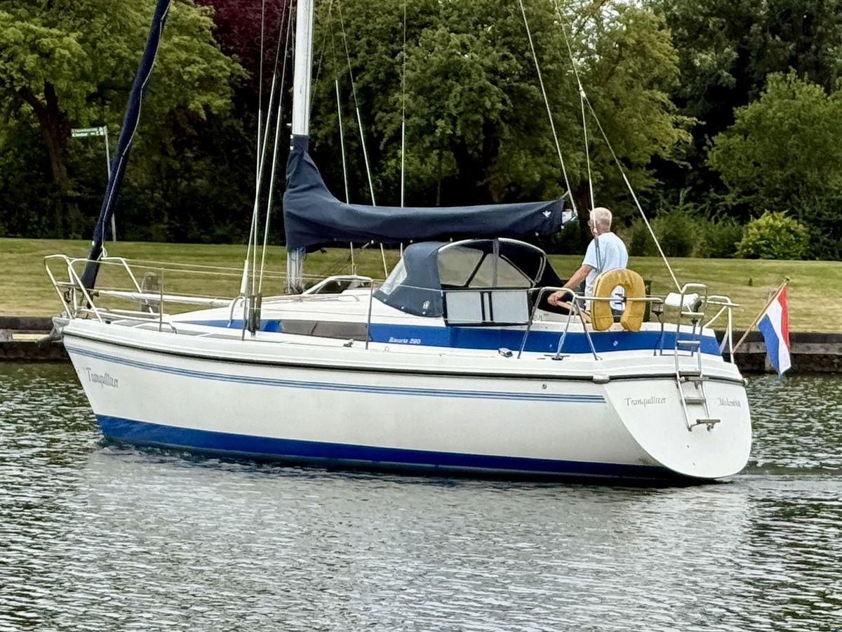 Bavaria 890