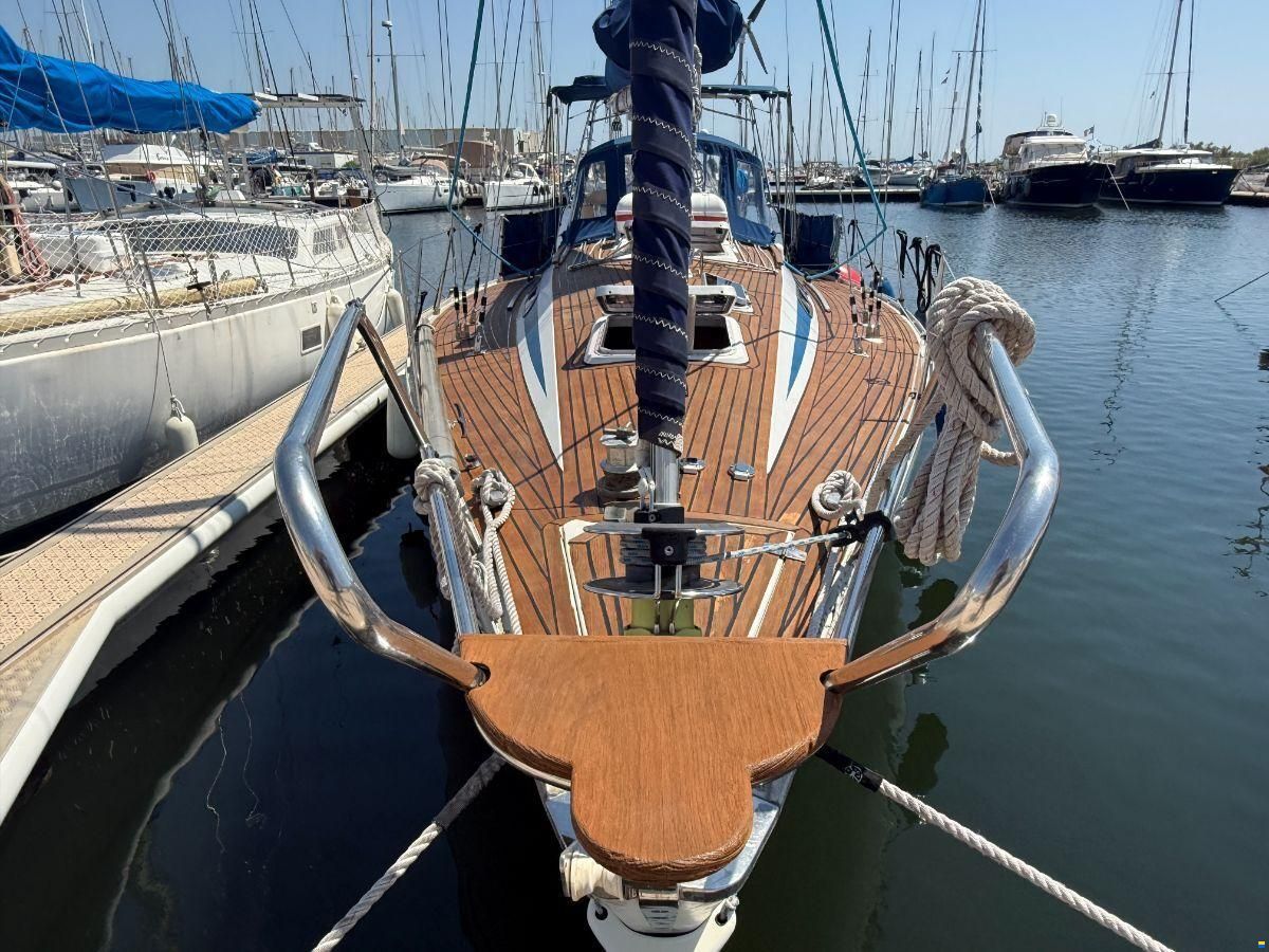 Grand Soleil 35