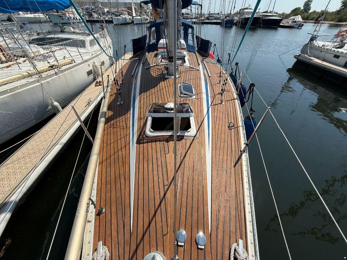 Grand Soleil 35