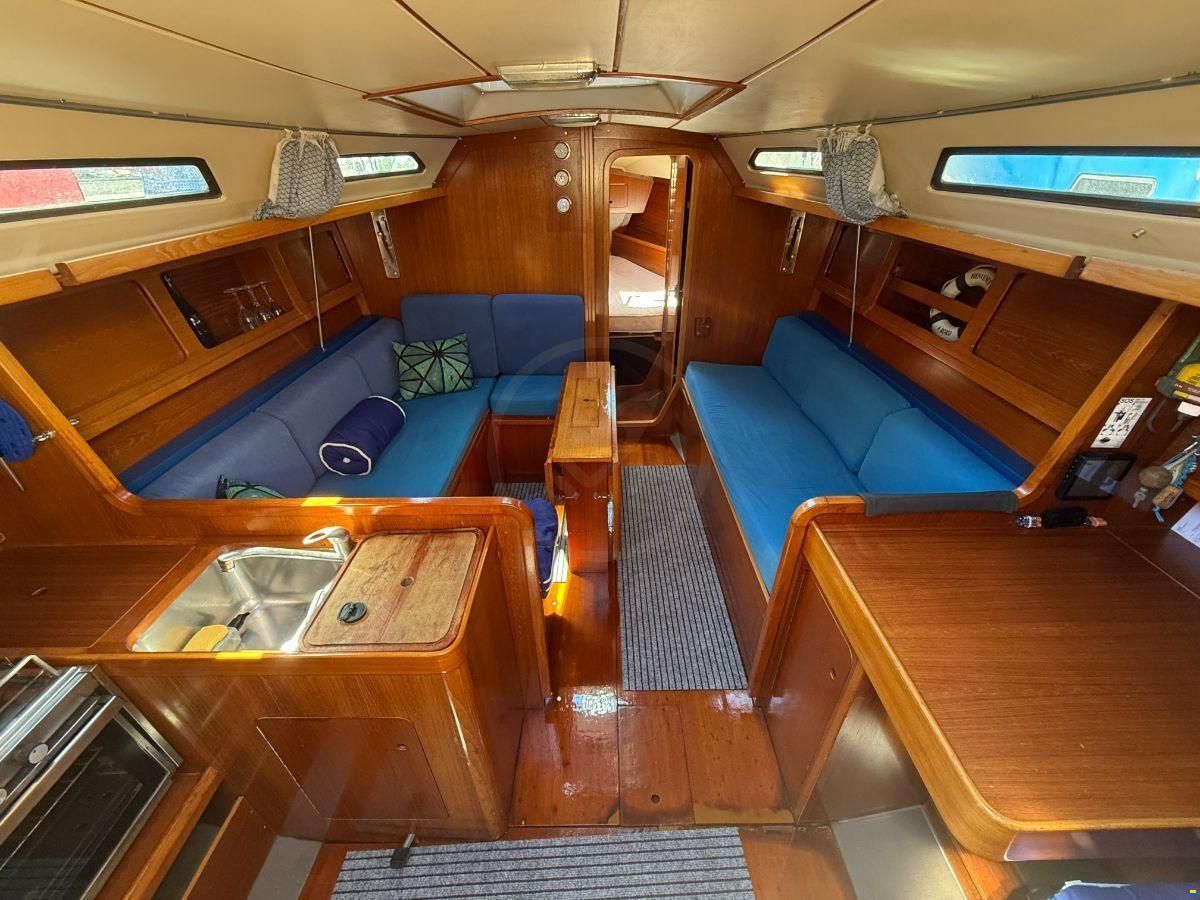 Grand Soleil 35