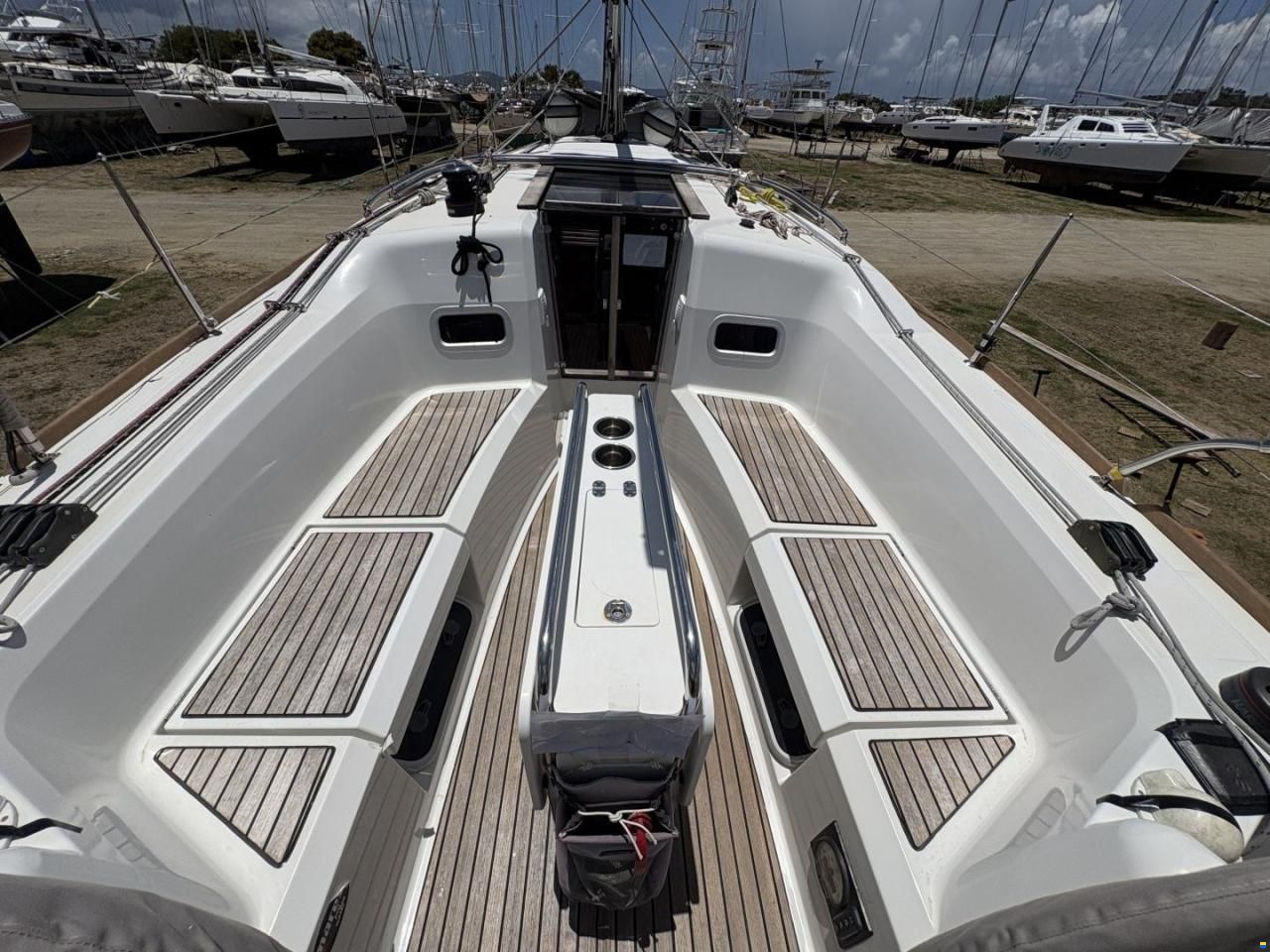 Jeanneau 349