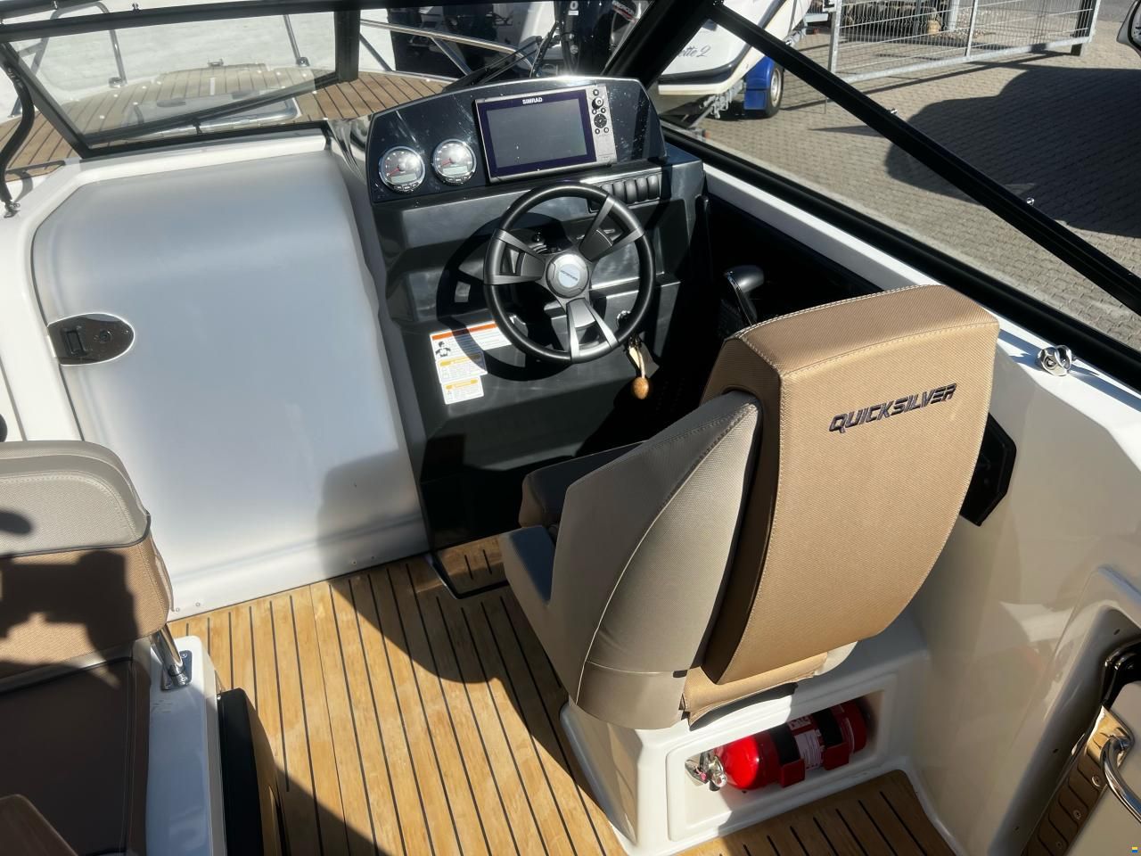 Quicksilver 675 Cruiser, Mercury F175 V6 DTS