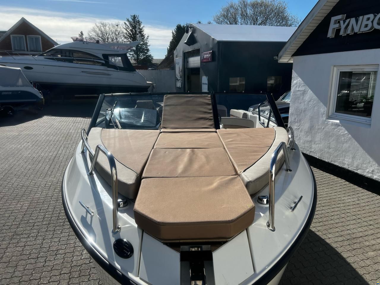 Quicksilver 675 Cruiser, Mercury F175 V6 DTS