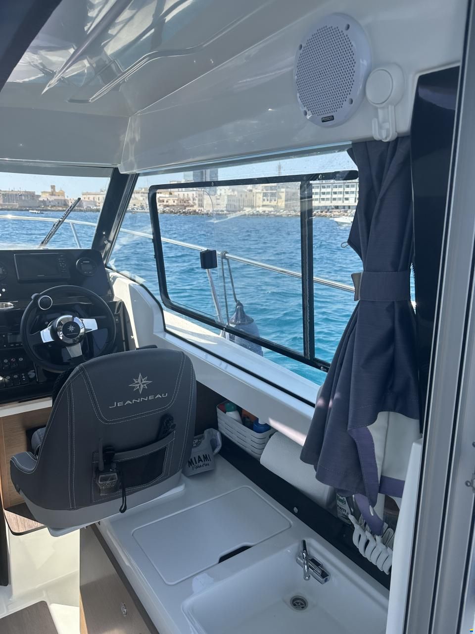 Jeanneau Merry Fisher 695