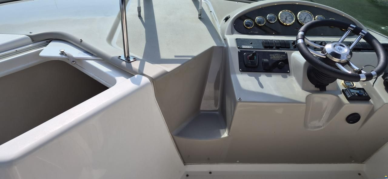 Cruisers 2870 Express