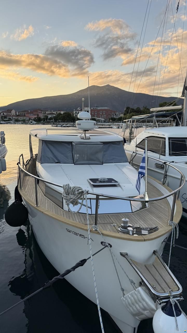 Greenline 33 Hybrid