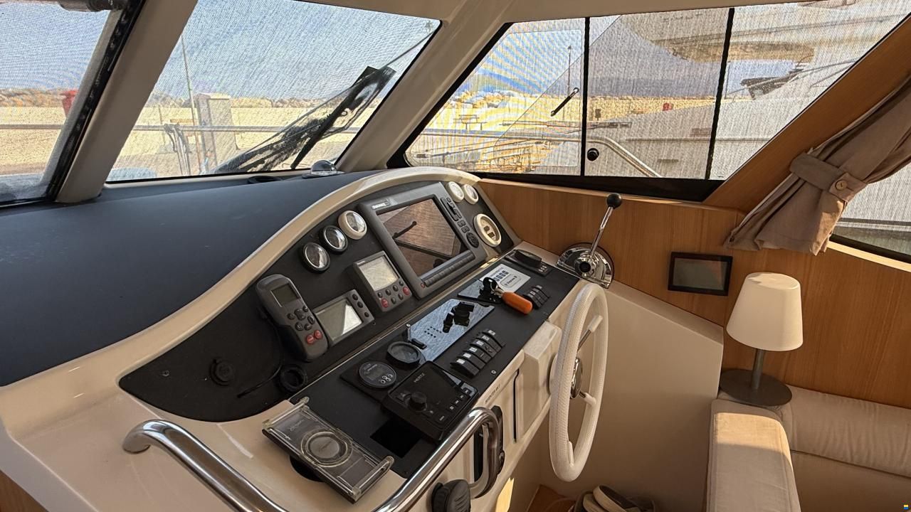 Greenline 33 Hybrid