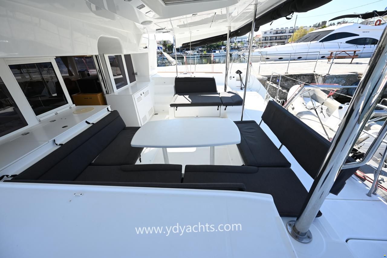 Lagoon 450 F