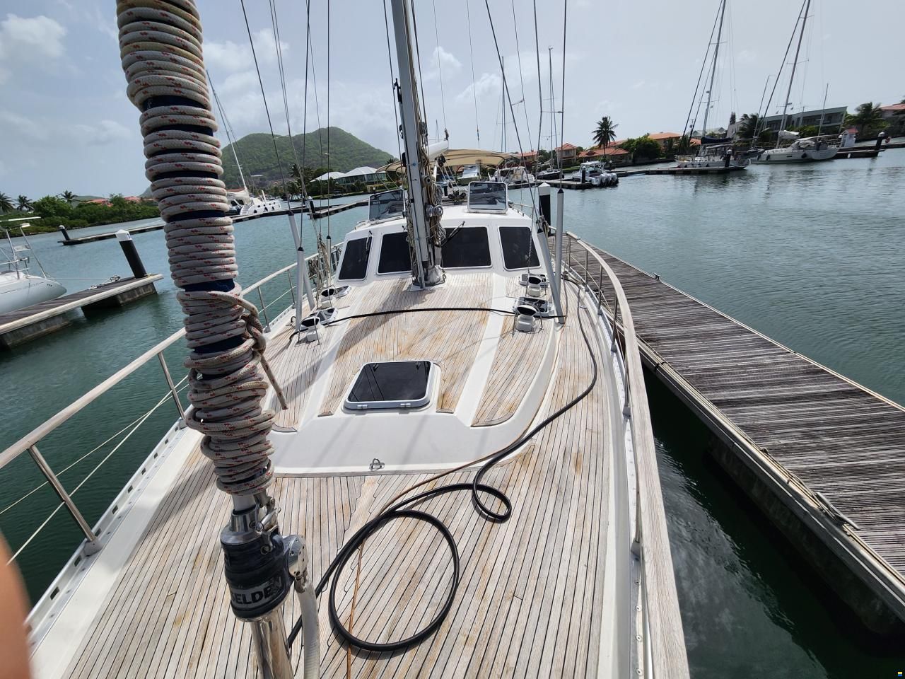 Nauticat 521