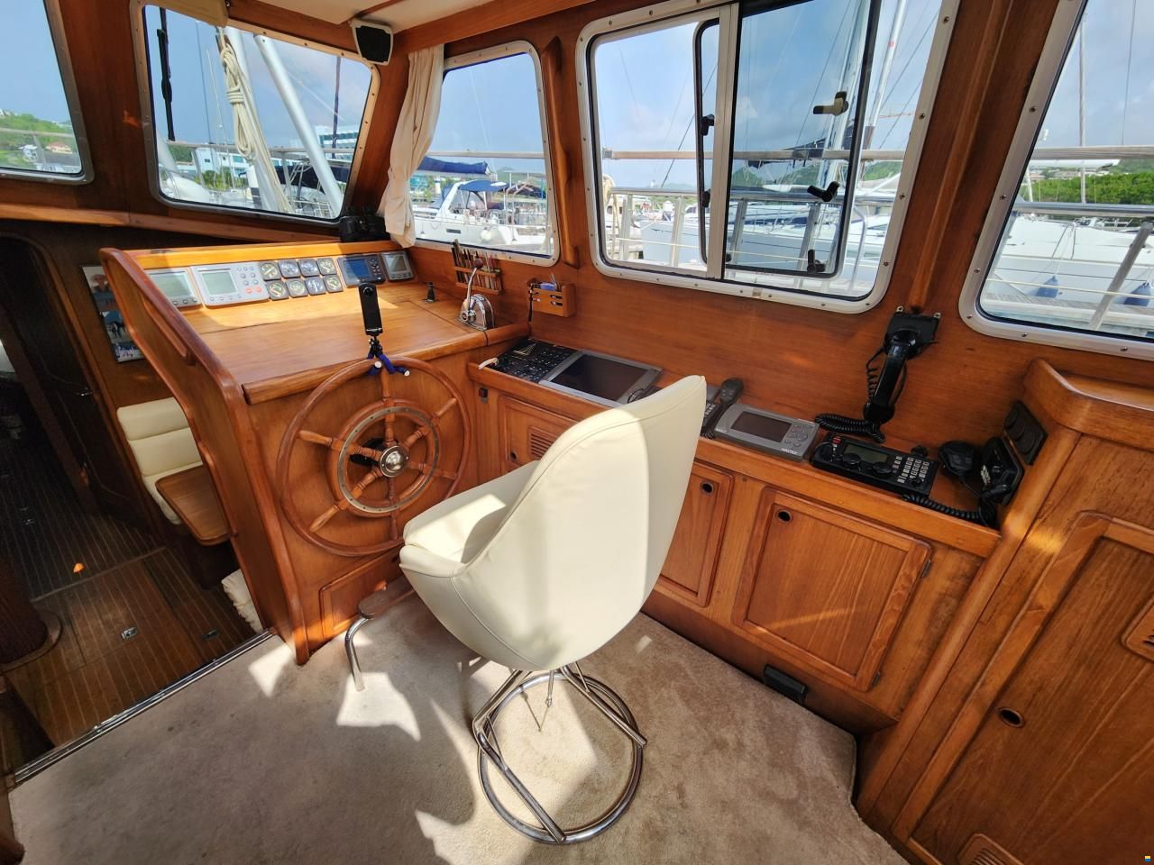 Nauticat 521