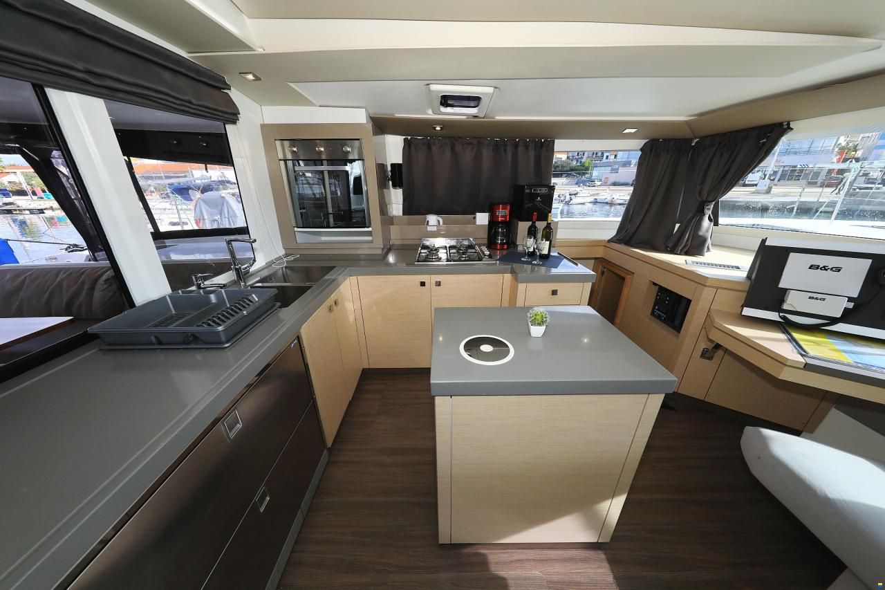 Fountaine Pajot Saona 47 Quintet