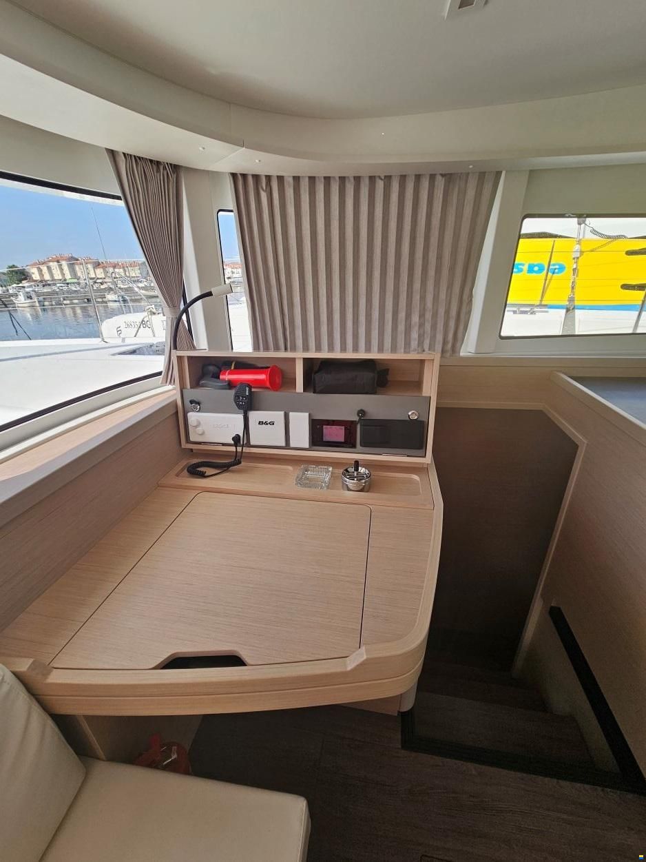 Lagoon 42