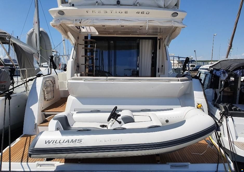 Prestige 460 Fly