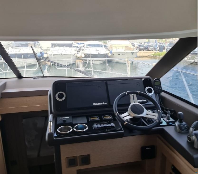 Prestige 460 Fly