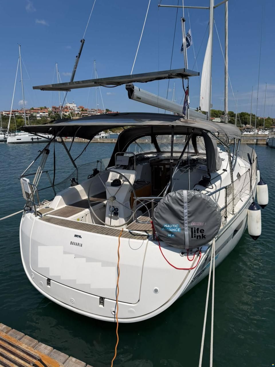 Bavaria CRUISER 36