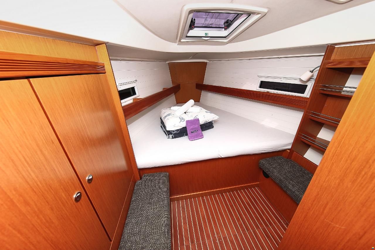 Bavaria CRUISER 36