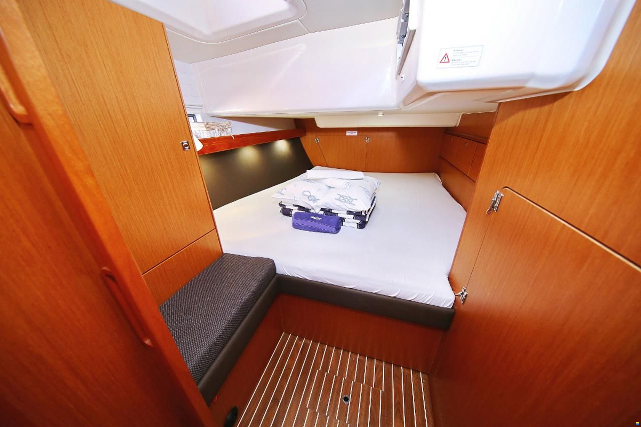Bavaria CRUISER 36