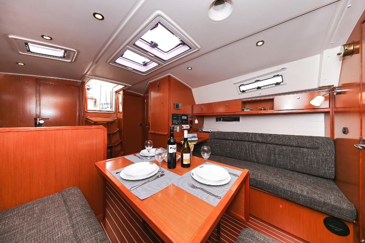 Bavaria CRUISER 36