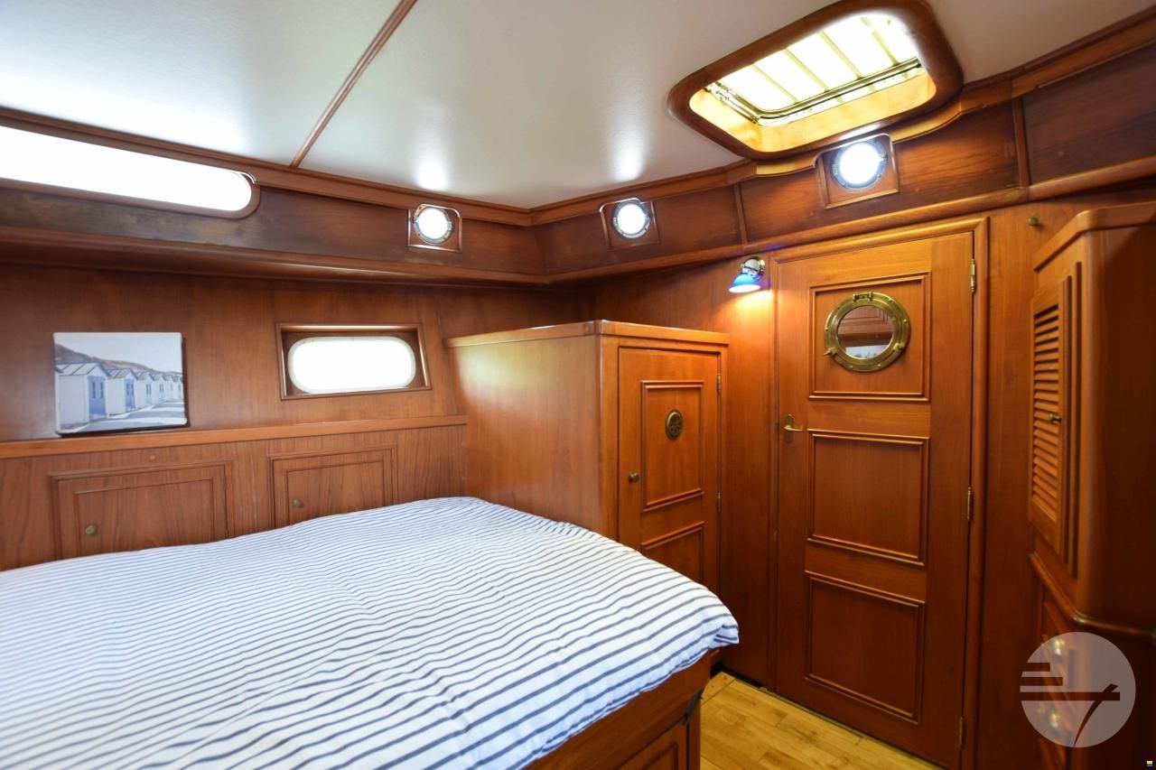 Classic Cruiser 14 23