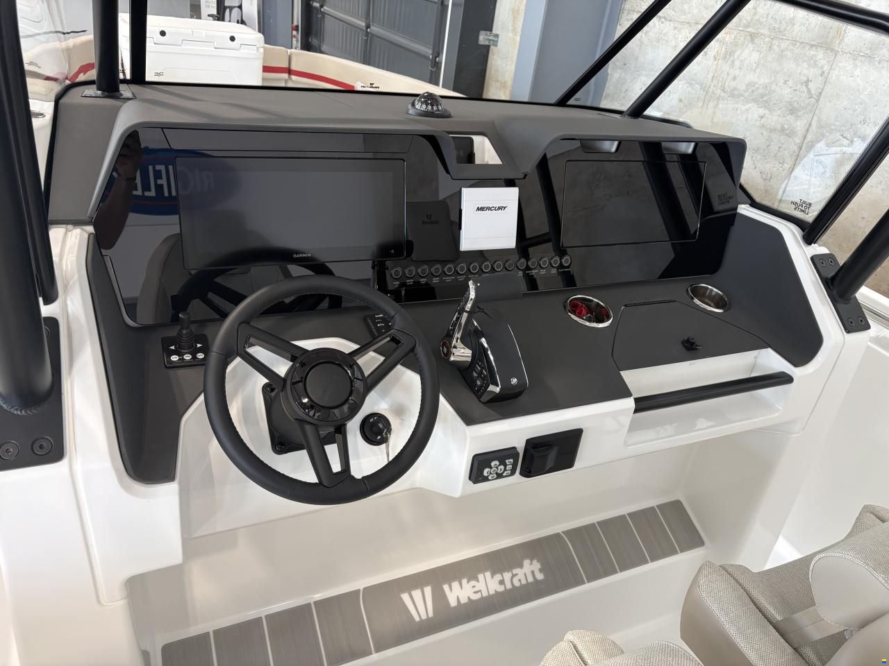 Wellcraft 28 T-Top