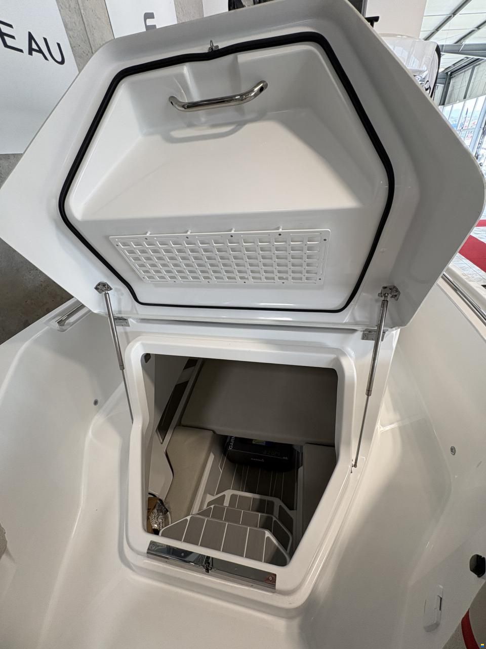 Wellcraft 28 T-Top