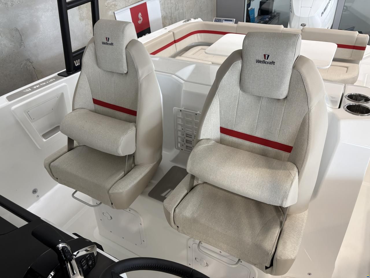 Wellcraft 28 T-Top