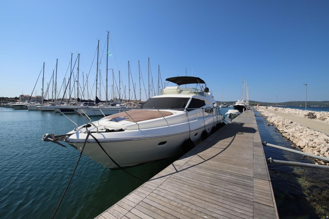 Ferretti 480