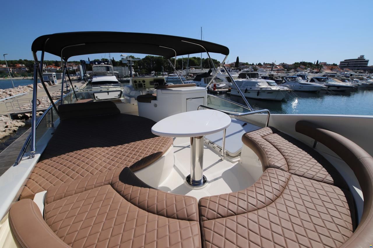 Ferretti 480
