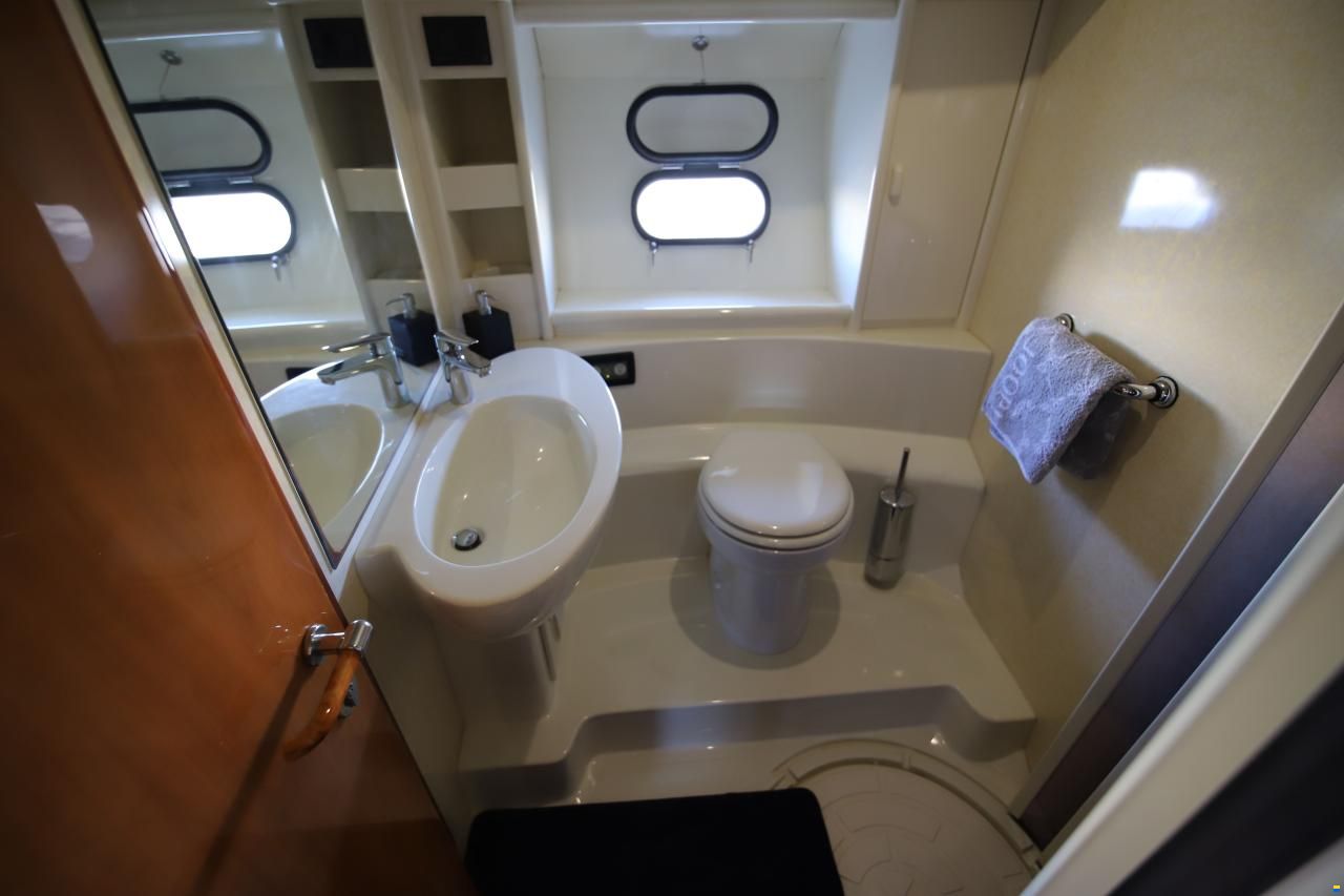 Ferretti 480