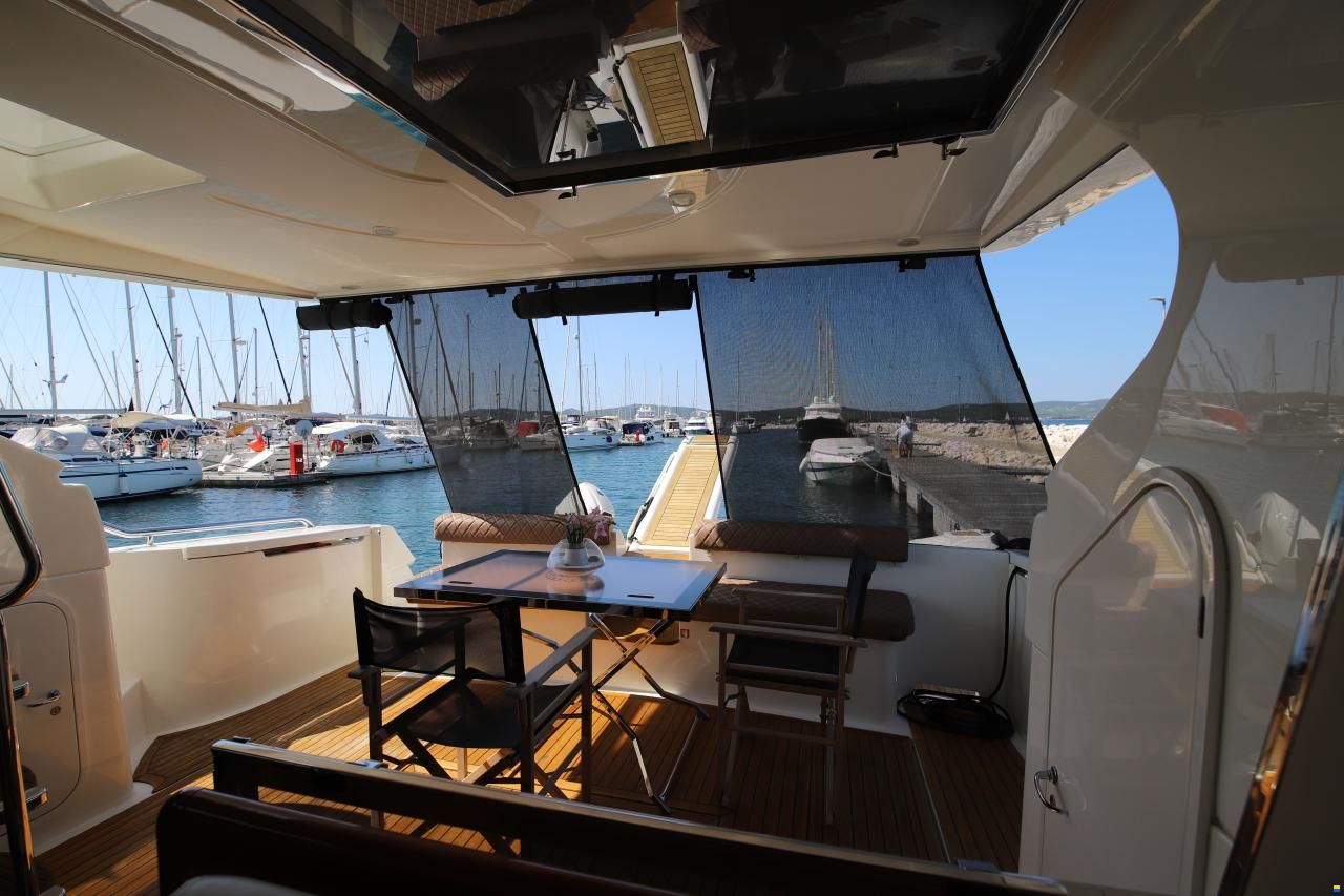 Ferretti 480