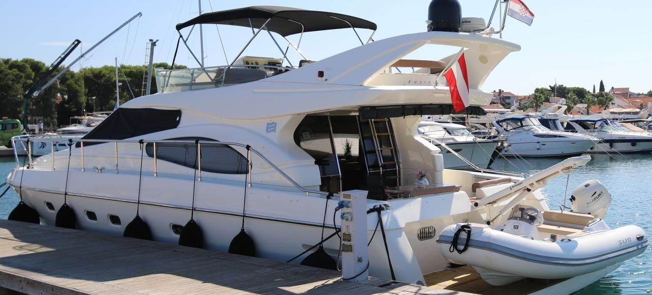 Ferretti 480