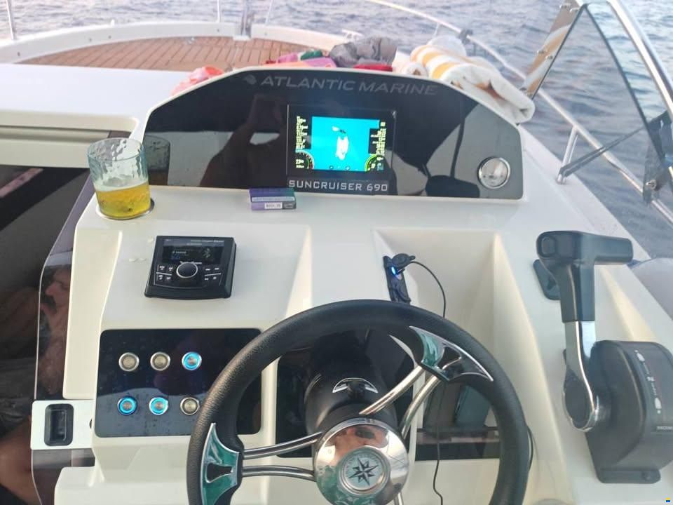 Atlantic Marine SunCruiser 690