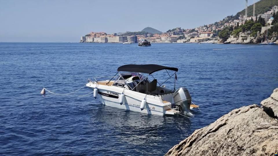 Atlantic Marine SunCruiser 690