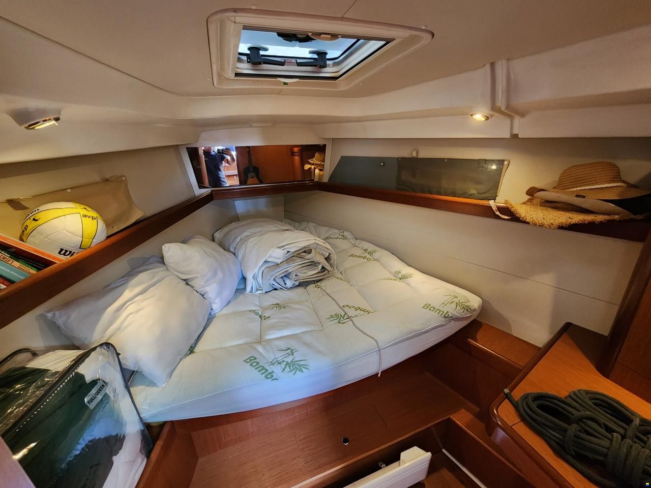 Beneteau Oceanis 40
