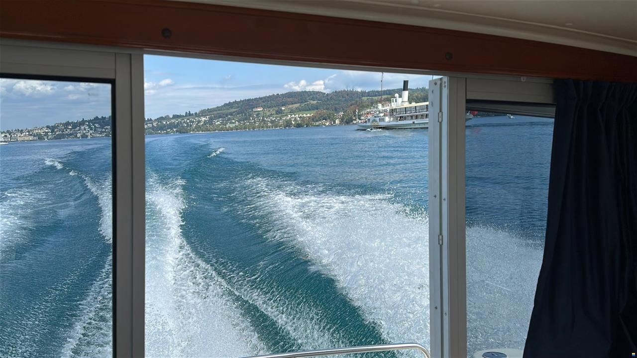 Aquador 25 Cabin