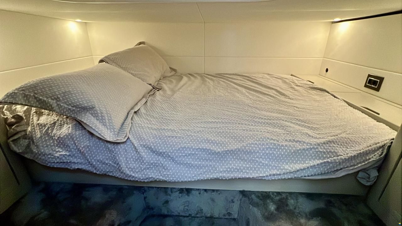 Fairline F Line 33