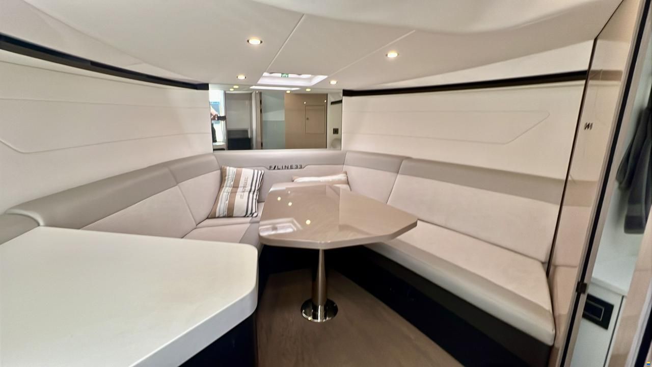 Fairline F Line 33