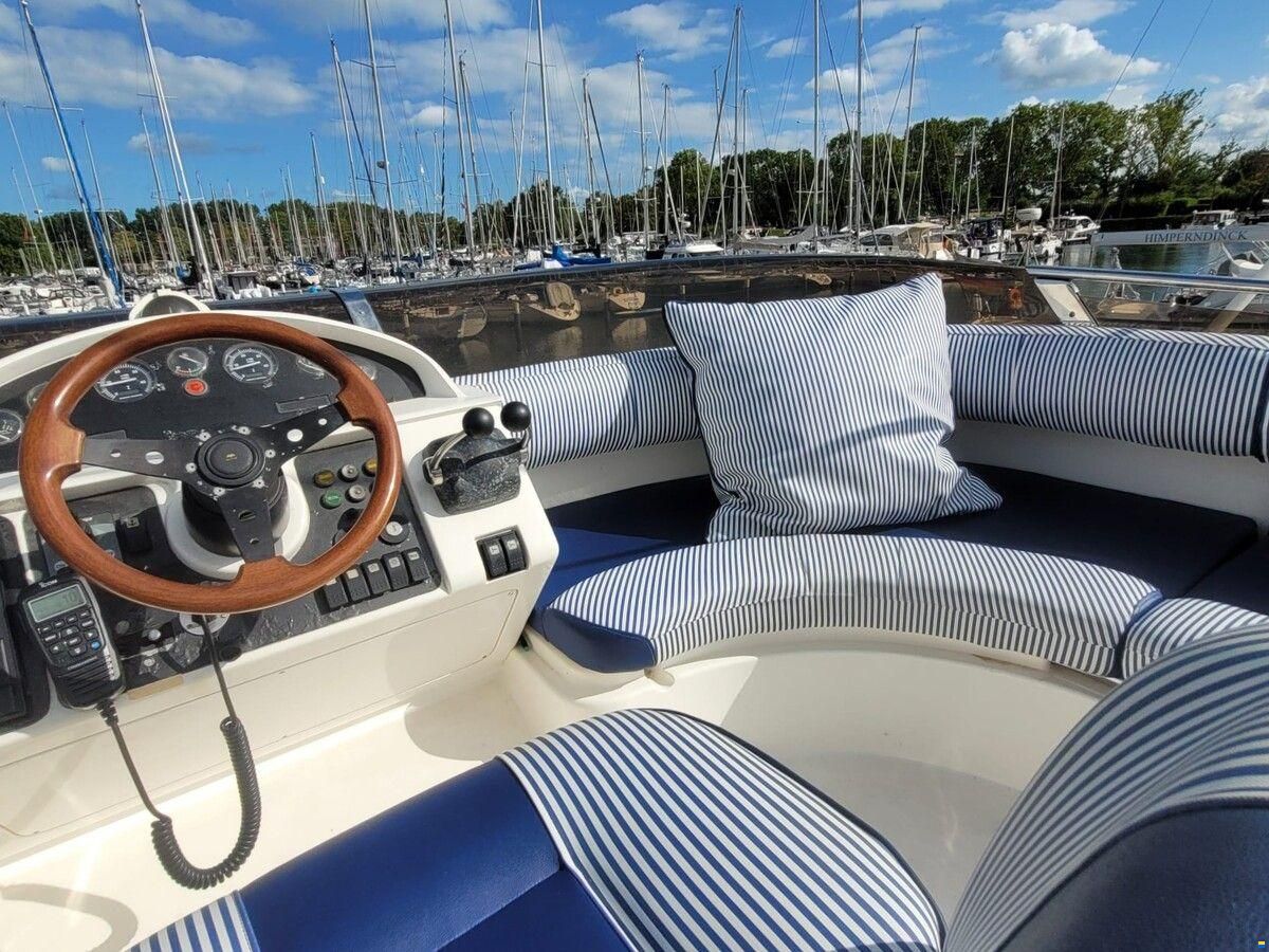 Princess 38