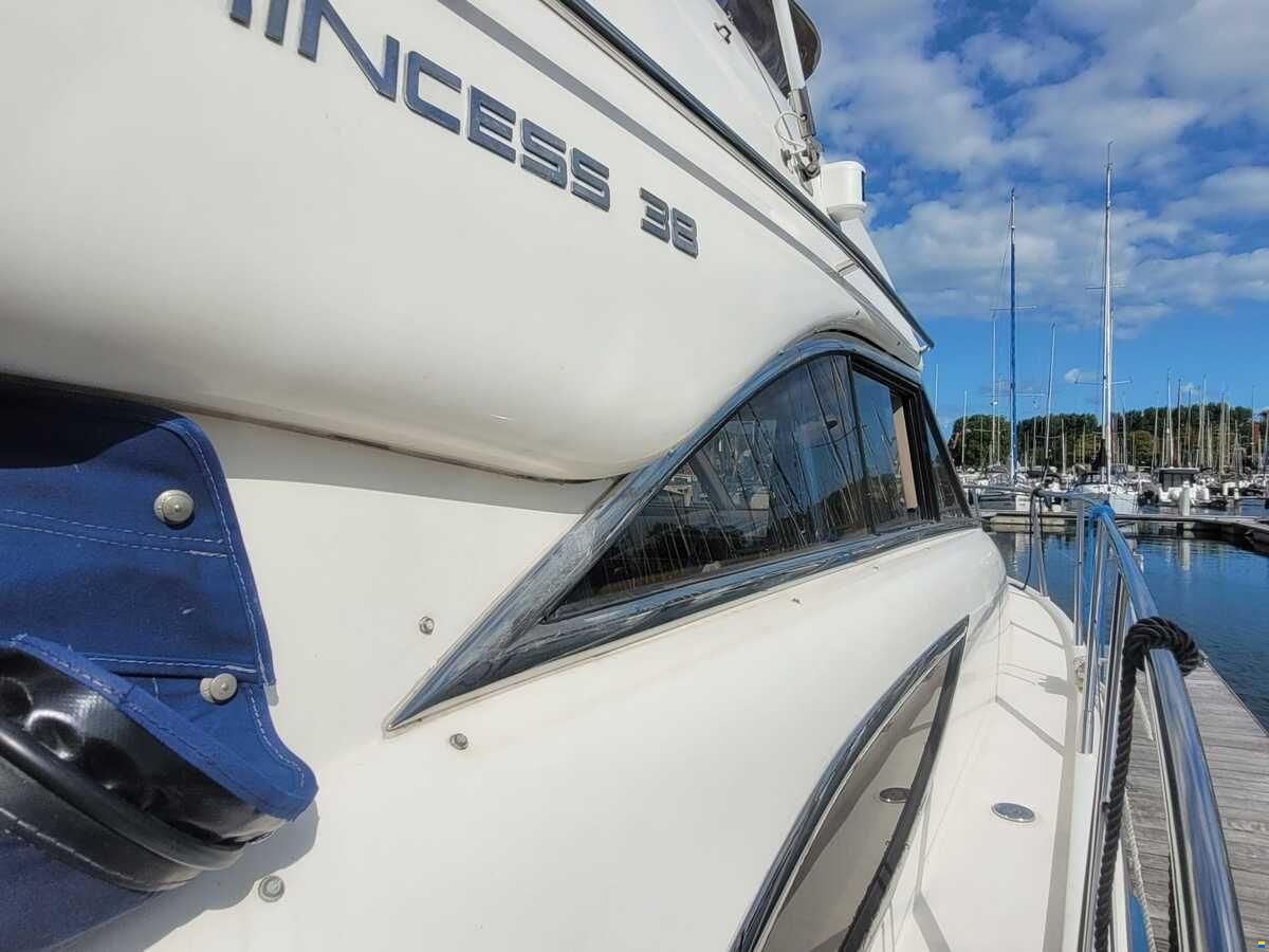 Princess 38