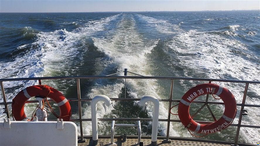 Multi functioneel zeegaand werkschip Gec